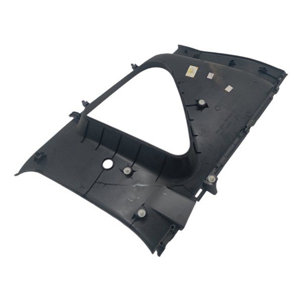 Acabamento Coluna Traseira Esquerda Nissan Livina 2011 2012