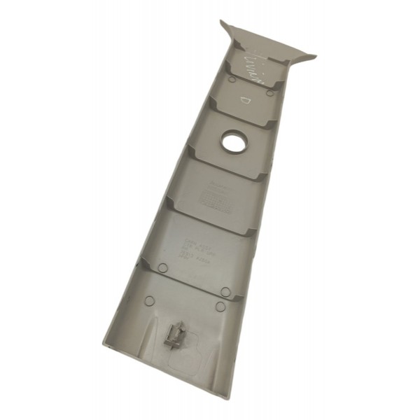 Acabamento Coluna Central Direito Sup. Nissan Livina 2012 13