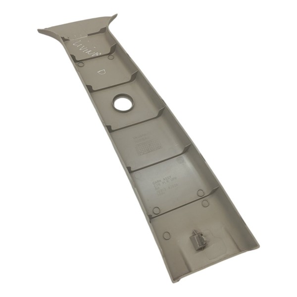 Acabamento Coluna Central Direito Sup. Nissan Livina 2012 13