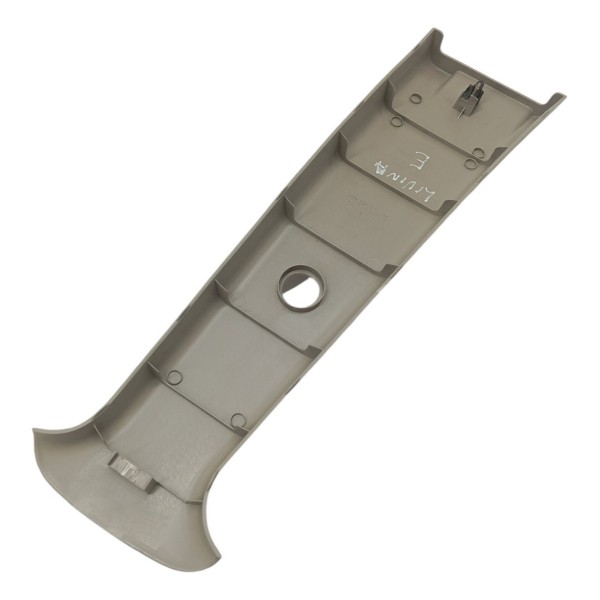 Acabamento Coluna Central Esquerdo Sup. Nissan Livina 2012