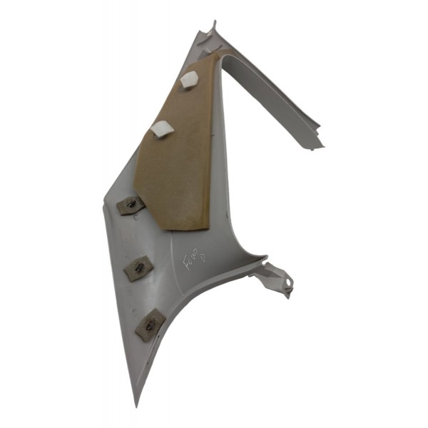 Moldura Coluna Traseira Direita Ford Focus Hatch 2007 2008