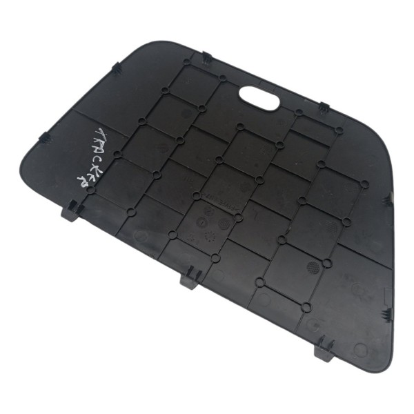 Acabamento Tampa Direita Porta Malas Gm Tracker 2016 17 2018 Preto