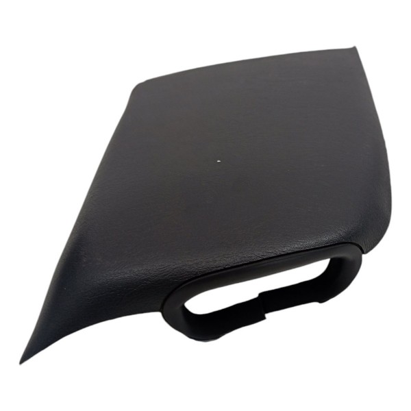 Acabamento Coluna Traseira Esquerda Focus Hatch 2008 Detalhe