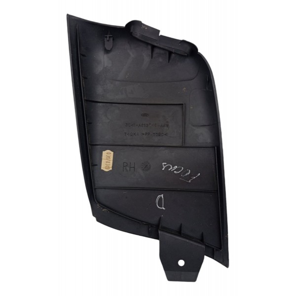 Acabamento Coluna Traseira Esquerda Focus Hatch 2008 Detalhe