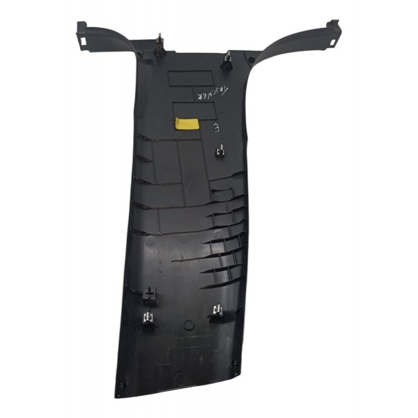 Moldura Coluna Central Esquerda Chevrolet Tracker 2019 2020