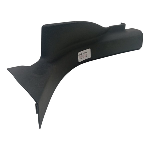 Acabamento Soleira Traseira Direita Chevrolet Tracker 2019 Preto