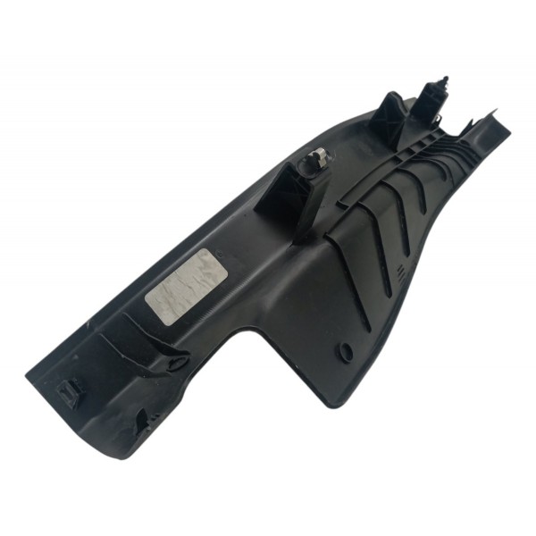 Acabamento Soleira Traseira Direita Chevrolet Tracker 2019 Preto