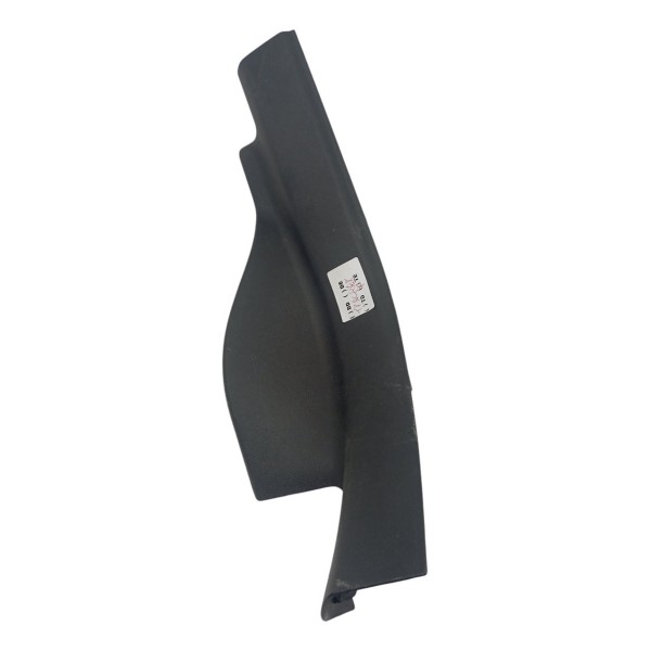 Acabamento Soleira Traseira Direita Chevrolet Tracker 2019 Preto