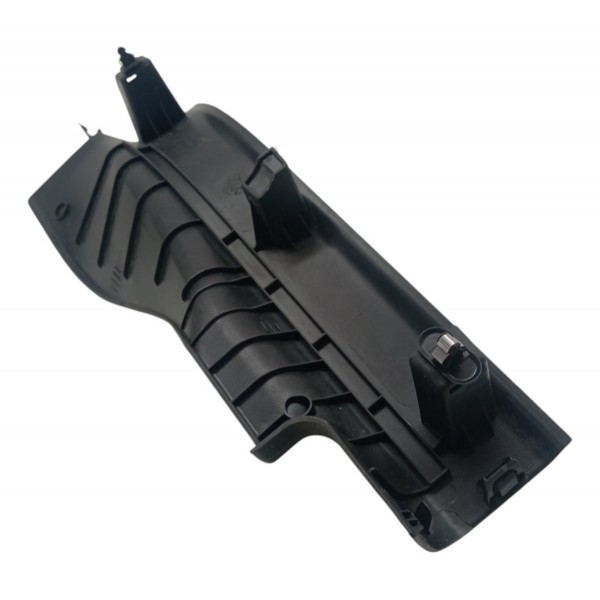 Acabamento Soleira Traseira Direita Chevrolet Tracker 2019 Preto