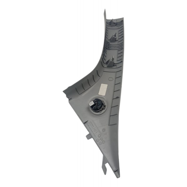 Moldura Coluna Parabrisa Direito Chevrolet Tracker 2019 2020