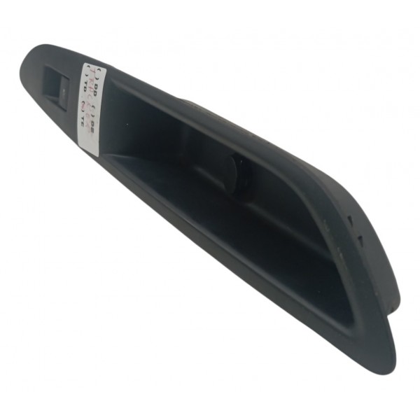 Botão Vidro Traseiro Esquerdo Chevrolet Tracker 2018 2019 20