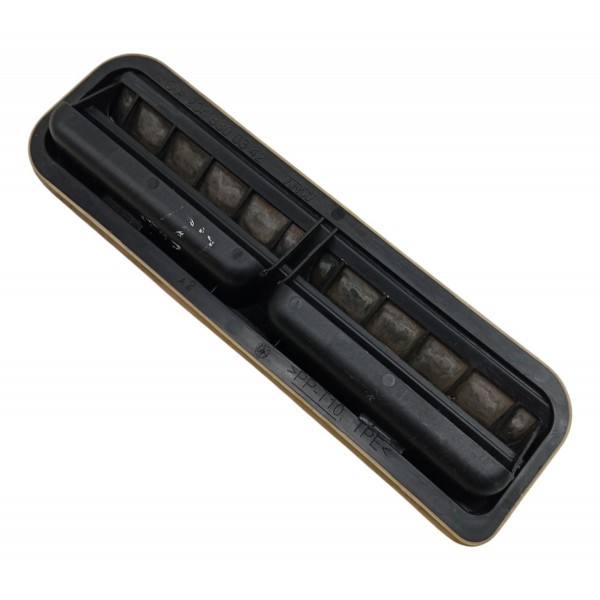 Grade Ventilação Carroceria Mercedes C200 2009