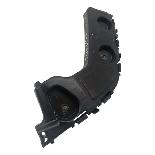 Guia Parachoque Traseiro Direito Gm Tracker 2018 19 Detalhes