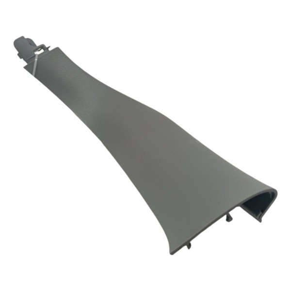 Acabamento Tampa Traseira Esquerda Kia Sorento 3.5 2012 2013