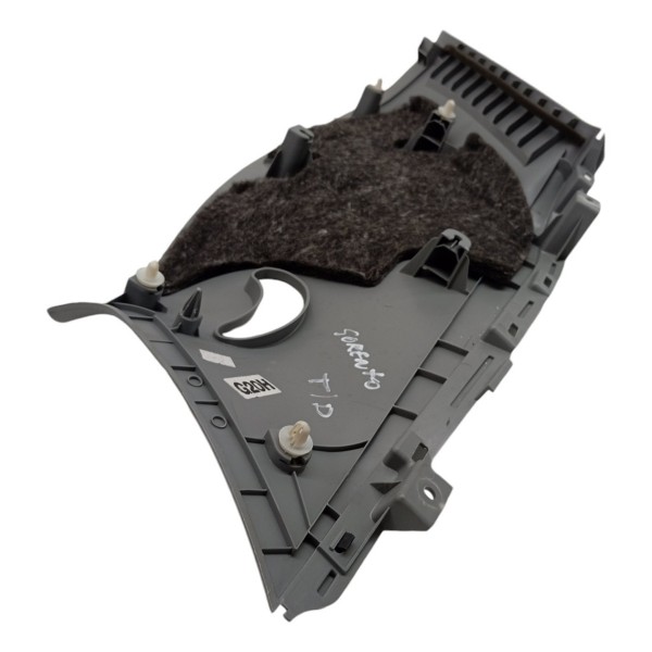 Acabamento Coluna Traseira Direita Kia Sorento 3.5 2012 2013