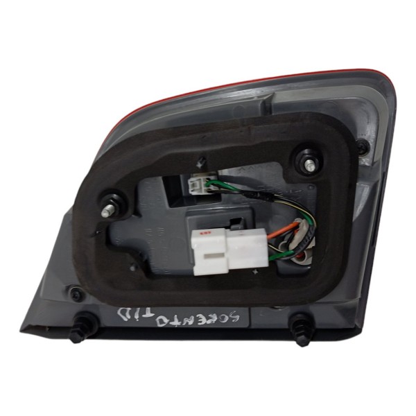 Lanterna Tampa Traseira Direita Kia Sorento 3.5 2012 2013 Direito/passageiro Vermelho