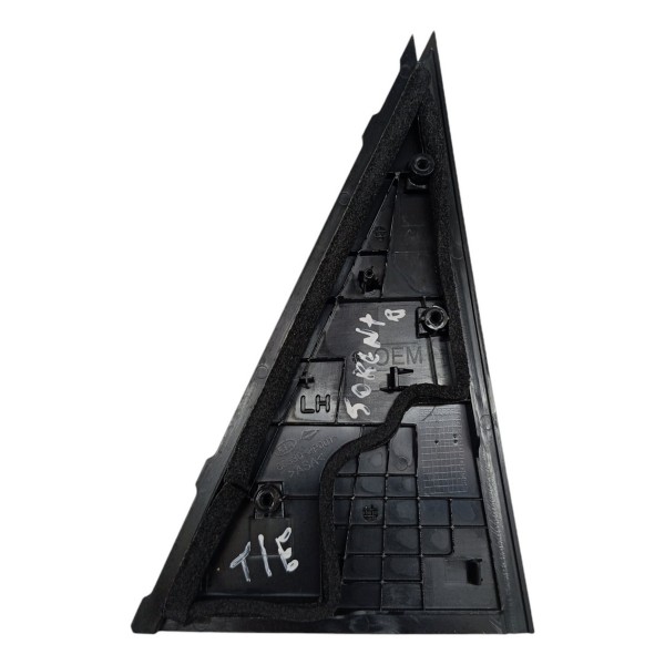 Acabamento Externo Traseiro Esquerdo Kia Sorento 3.5 2012 13