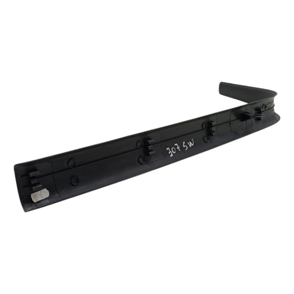 Soleira Porta Dianteira Direita Peugeot 307 Sw 2.0 2005 2006 Preto
