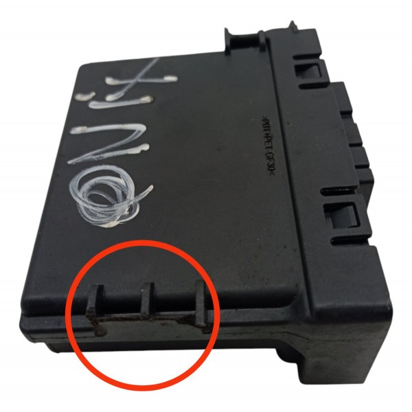 Módulo Sensor Estacionamento Chevrolet Onix 2018 19 Detalhe Preto