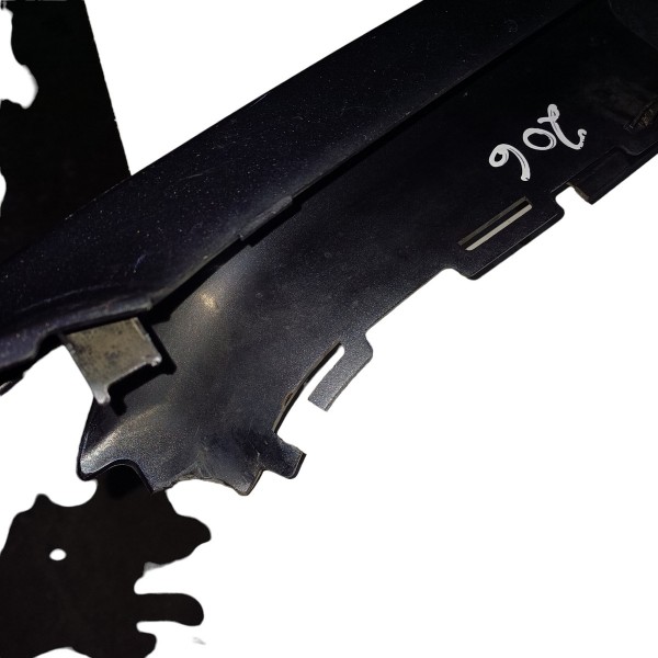 Moldura Grade Parachoque Capo Peugeot 206 2004 01 Plástico