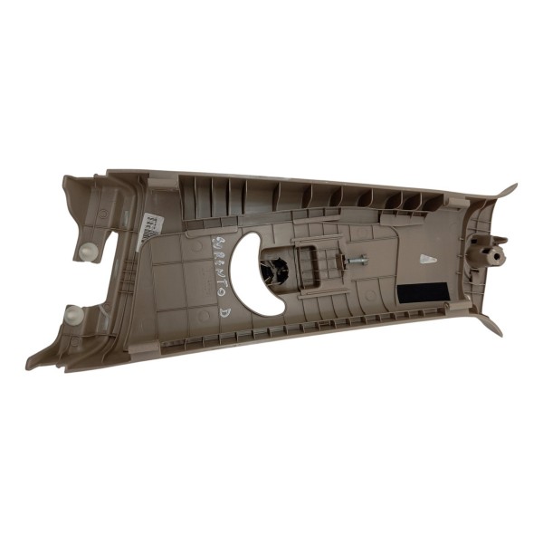 Moldura Superior Coluna Central Direita Kia Sorento 2014 15
