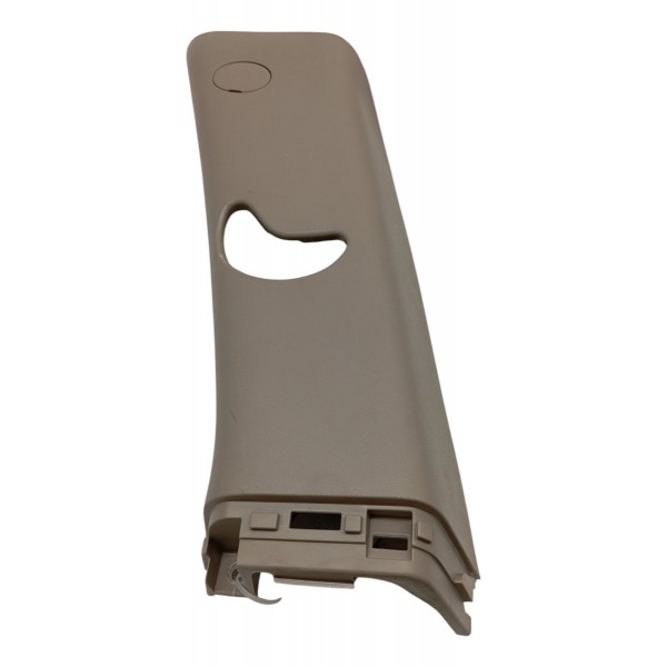 Acabamento Coluna Traseira Direita Kia Sorento 2.4 2014 2015