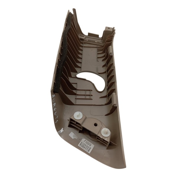 Acabamento Coluna Traseira Esquerda Kia Sorento 2014 2015