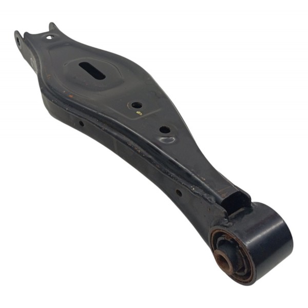 Braço Bandeja Susp. Traseira Direita Kia Sorento 2.4 2015