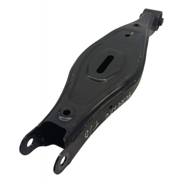 Braço Bandeja Susp. Traseira Direita Kia Sorento 2.4 2015