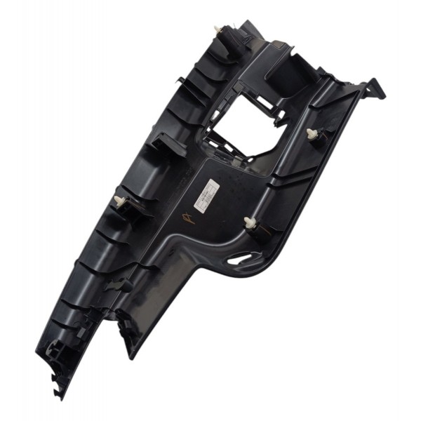 Acabamento Coluna Banco Traseiro Direito Nissan Kicks 2020 Preto