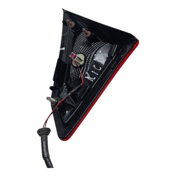 Lanterna Esquerda Tampa Traseira Nissan Kicks 1.6 2019 2020 Esquerdo/motorista Vermelho