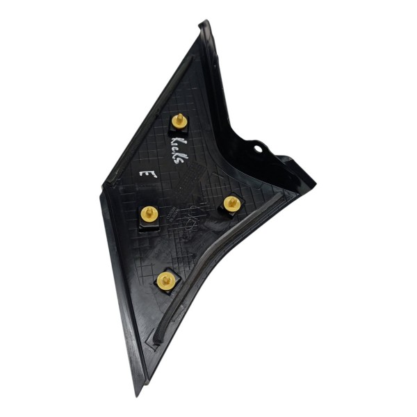 Acabamento Ext Coluna Traseira Esquerda Nissan Kicks 2020 21