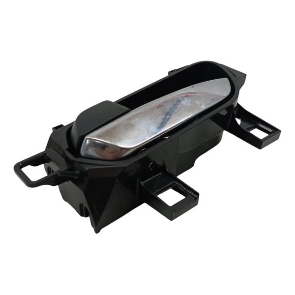 Maçaneta Interna Traseira Esquerda Nissan Kicks 2020 2021 - Preto - Traseira