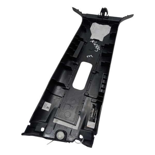 Moldura Sup. Coluna Central Esquerdo Nissan Kicks 2020 2021