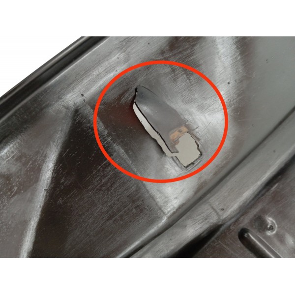 Grade Inferior Churrasqueira Chevrolet Celta 2002  Detalhes