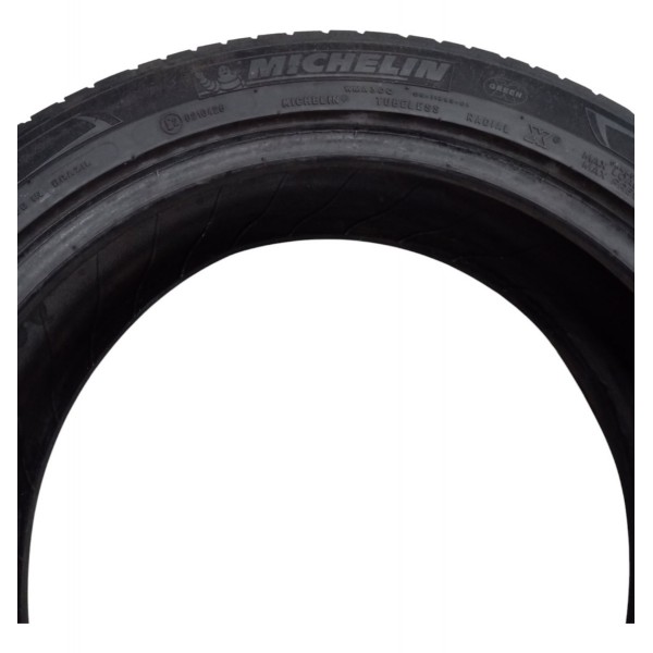 Pneu 225/45/r17 Michelin Detalhes
