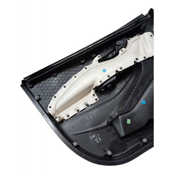 Forro Porta Dianteira Direita Chevrolet Onix 2013 2014 2015