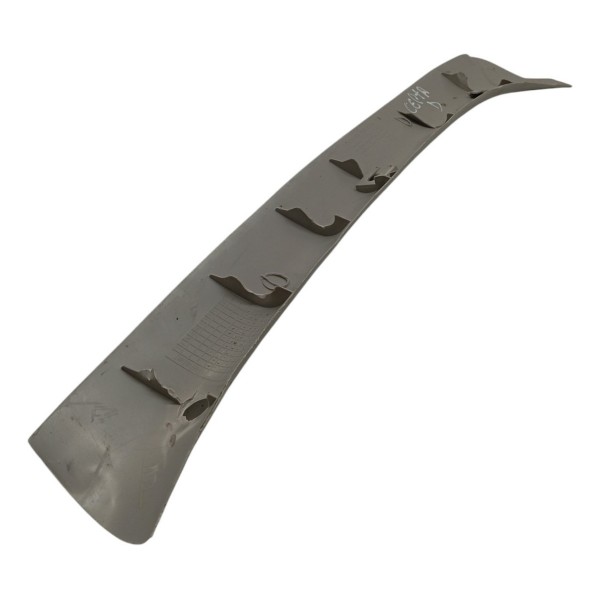 Moldura Coluna Parabrisa Direito Gm Celta 2004 2005 2006 07
