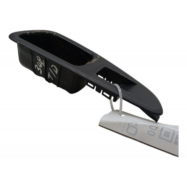 Moldura Botão Vidro Traseiro Dir Peugeot 308 2.0 2013 2014