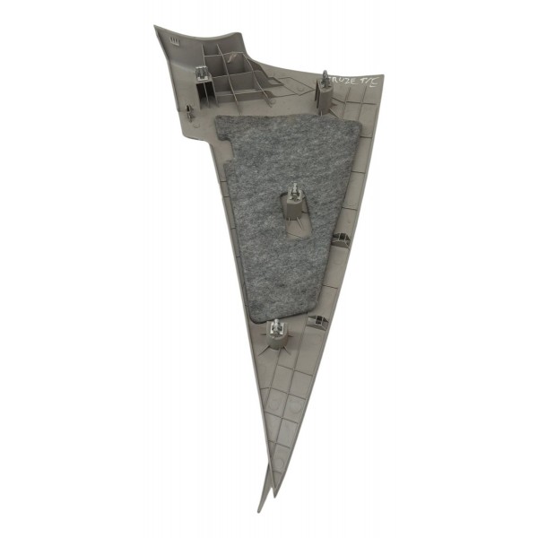 Acabamento Coluna Traseira Esq Chevrolet Cruze Sedan 2014 15