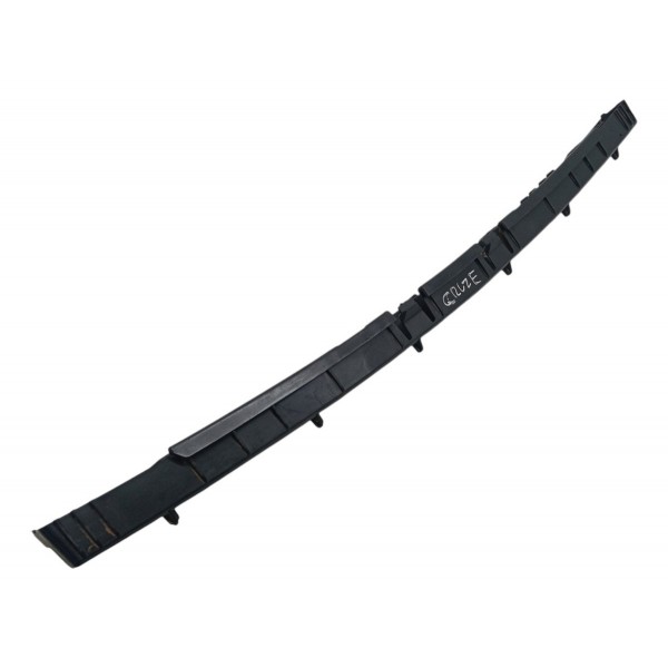 Guia Central Parachoque Traseiro Gm Cruze Sedan 1.8 2014 15