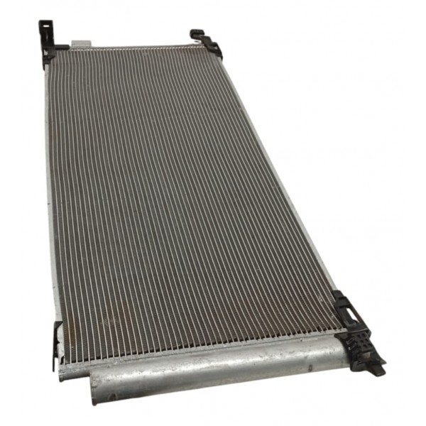 Condensador Toyota Corolla Cross 2024 Detalhe