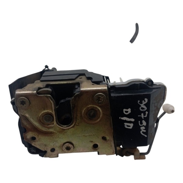 Fechadura Porta Dianteira Direita Peugeot 307 Sw 2.0 2009 10