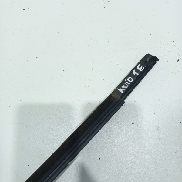 Pestana Externa Porta Traseira Esquerda Renault Kwid 2020