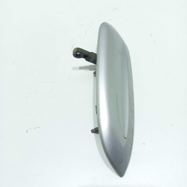 Maçaneta Externa Traseira Esquerda Chevrolet Cobalt Prata Traseira