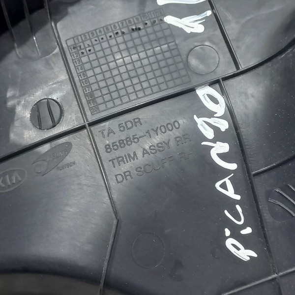 Acabamento Interno Traseiro Direito Kia Picanto 2012