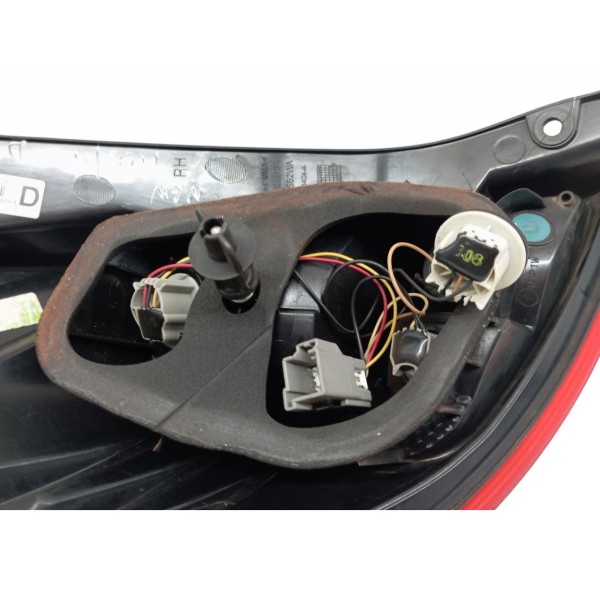 Lanterna Direita Ford New Fiesta 2015 2016 2017 Detalhe