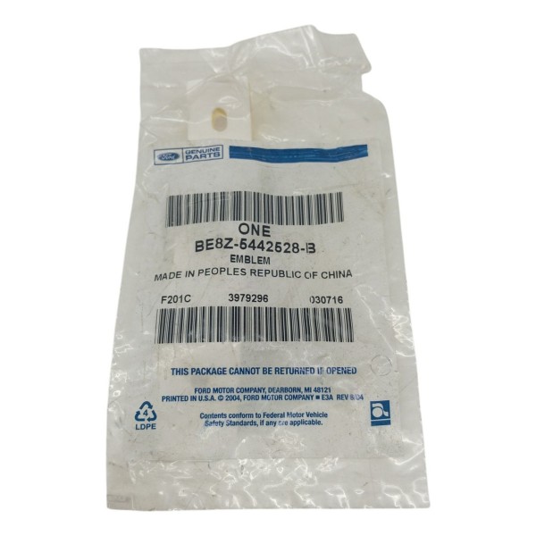 Emblema Adesivo Se Tampa Traseira Ford New Fiesta 2010 2011 Prateado