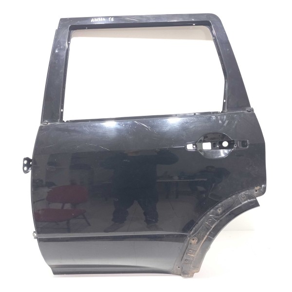 Porta Traseira Esquerda Mitsubishi Airtrek Detalhes Preto Traseira Esquerdo