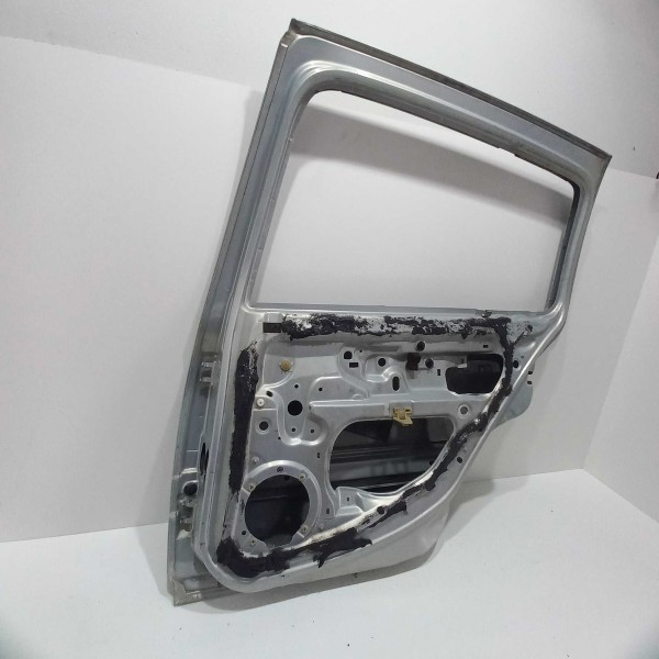 Porta Traseira Direita Renault Clio Detalhes  Traseira Direito Cinza